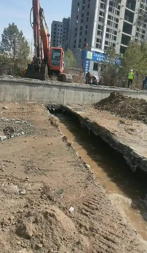 巴彦淖尔直通车 突发！临河多个小区停水！