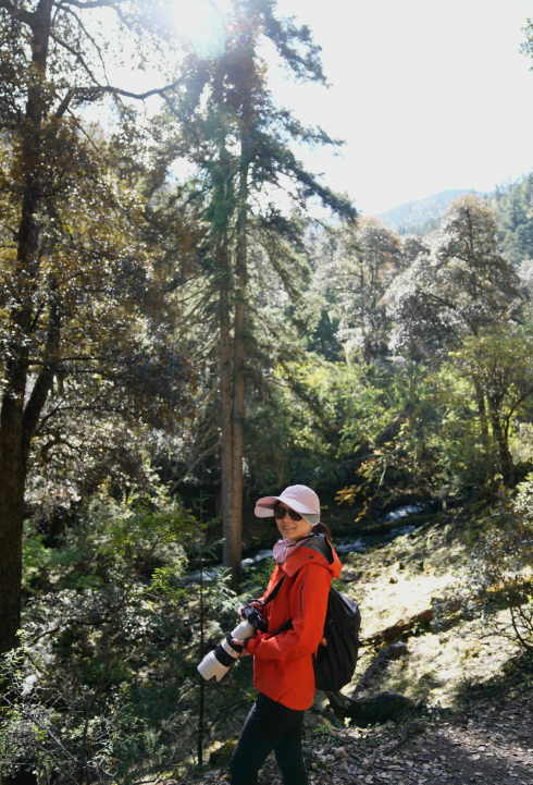 张艺谋|陈婷晒照为小女儿庆生，15岁张壹娇长相大气，张艺谋满脸慈父笑