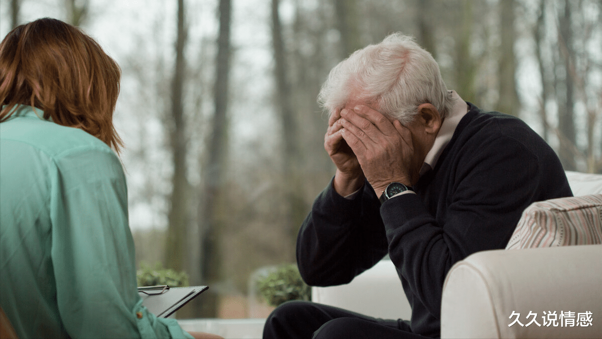 星语星愿吖 67岁儿子照顾91岁父亲11年后哭诉：爸，如果你再不死，我就要死了
