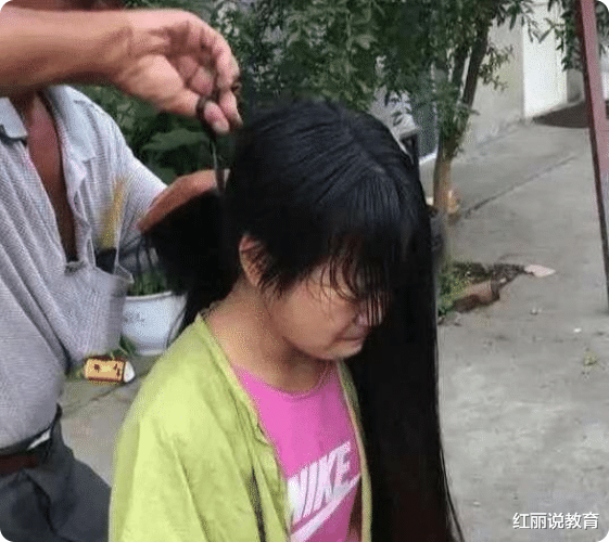 发型 初中生“发型标准”出炉，男生发型还能接受，女生却被新发型丑哭