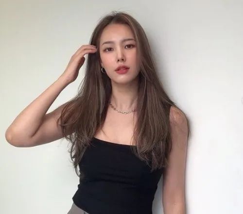 情侣|最近恋情瓜这么多的吗？韩娱圈又曝光两对情侣，其中一对即将结婚！