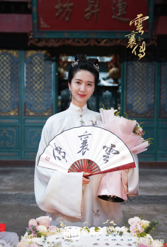 周冬雨|毛晓彤新剧杀青，脸部浮肿疑似整容，男主神态憔悴，双眼无神！