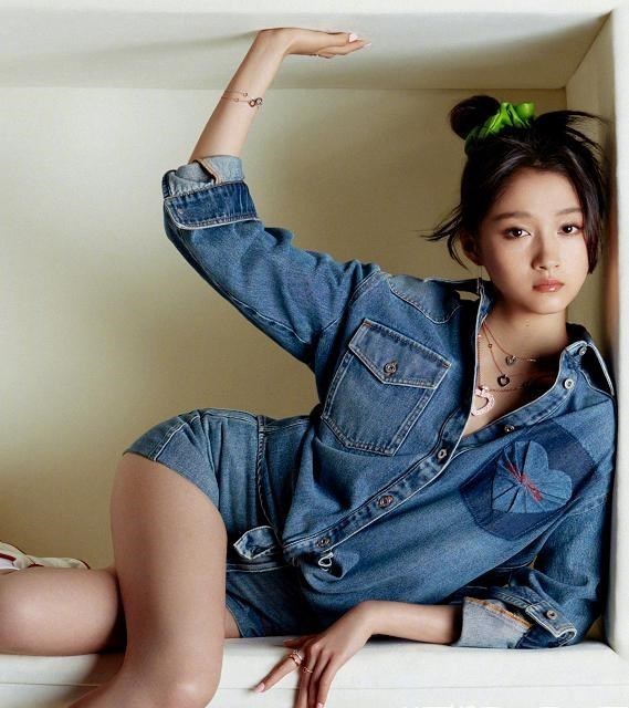 90后宝妈经验|关晓彤：360度无死角美，为时尚杂志封面一口气拍5种风格写真大片