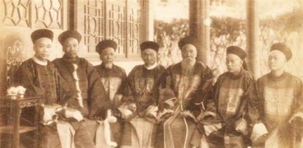 阳光语言矫正说|清政府官员到底有多累？上班上朝不太累，下了班却要人命