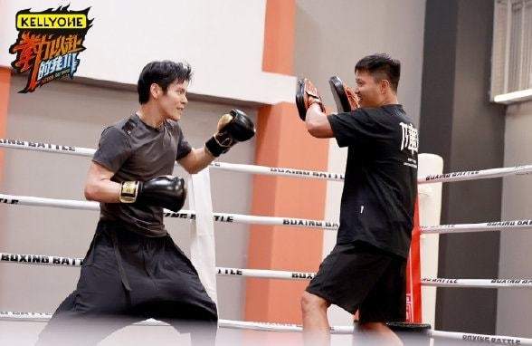 向佐|向佐的“功夫巨星”人设，咋就被这一档综艺节目给整破防了？