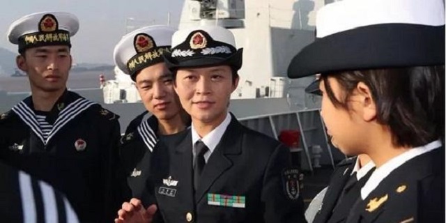 韦慧晓|韦慧晓：拒绝华为百万年薪，34岁选择参军入伍，成为中国首位女舰