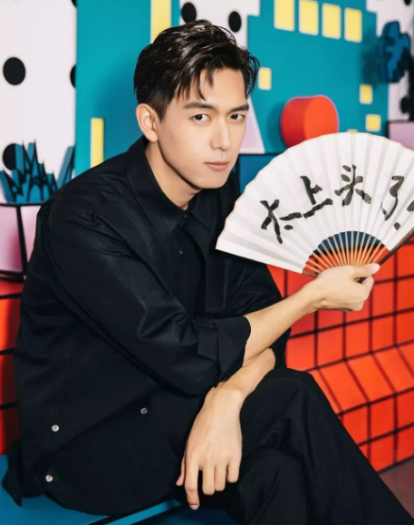 邓伦|哦豁,拍戏嫌丼水脏,用140桶矿泉水的女演员,原来是她呀