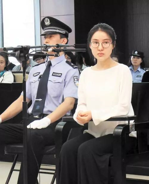 李子柒|郭美美现状：月入60万，继续炫富，无耻的人为什么活得这么好？