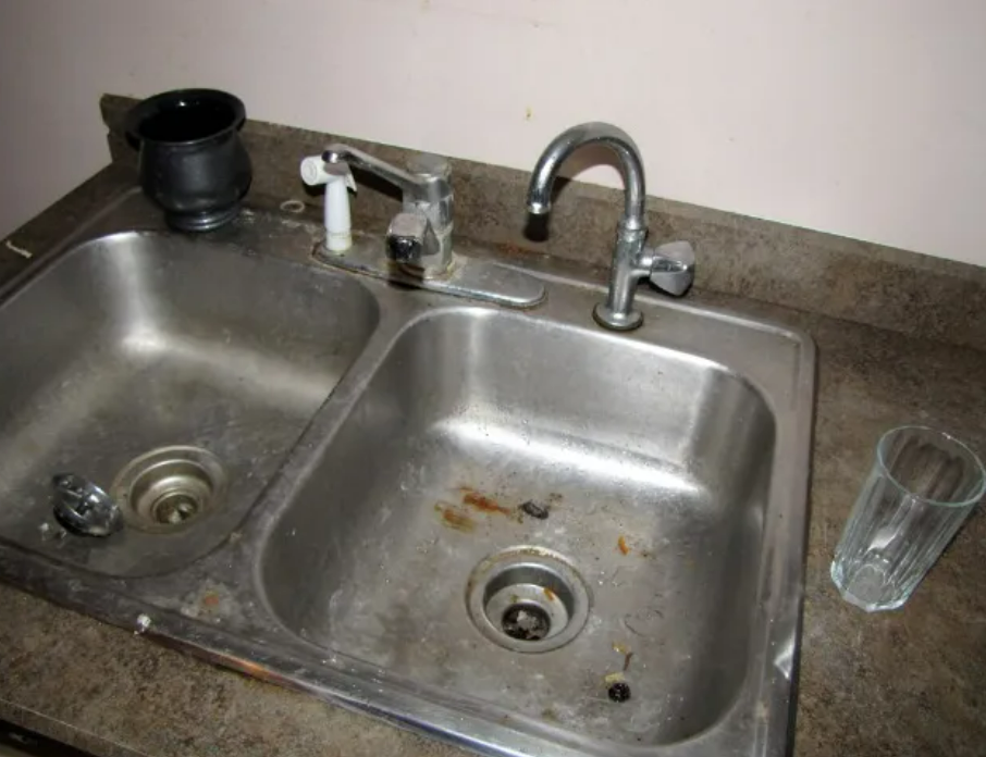 兜妈爱叨叨|家里看似不起眼的这些地方，实际可能比马桶还脏，关键孩子天天用