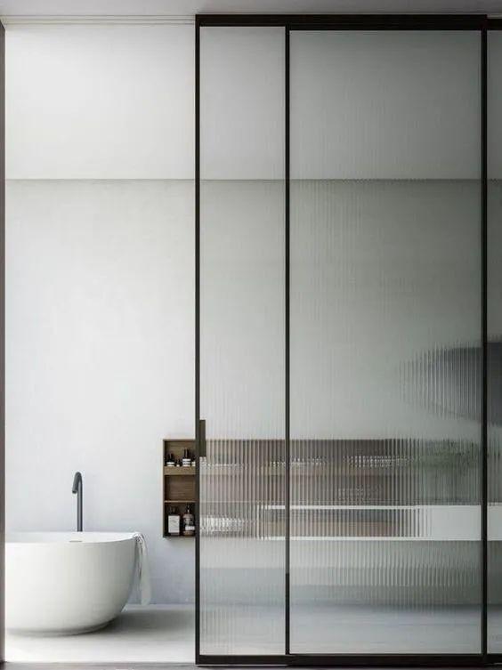 从普通到高级，卫生间审美升级5个要点，看得我也想作一作！