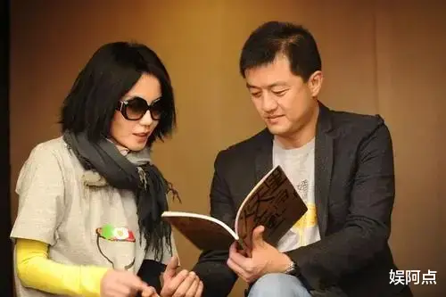 谢霆锋|谢霆锋的倔强，自己选的女友，咬牙也要走下去