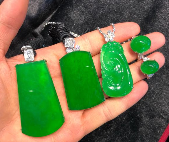 翡翠|翡翠的这些知识，虽然简单，但是非常实用。