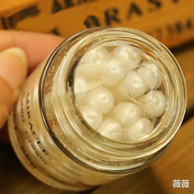 眼霜 女人有眼袋不要慌，建议每天睡前抹这眼霜，关键好用还不贵