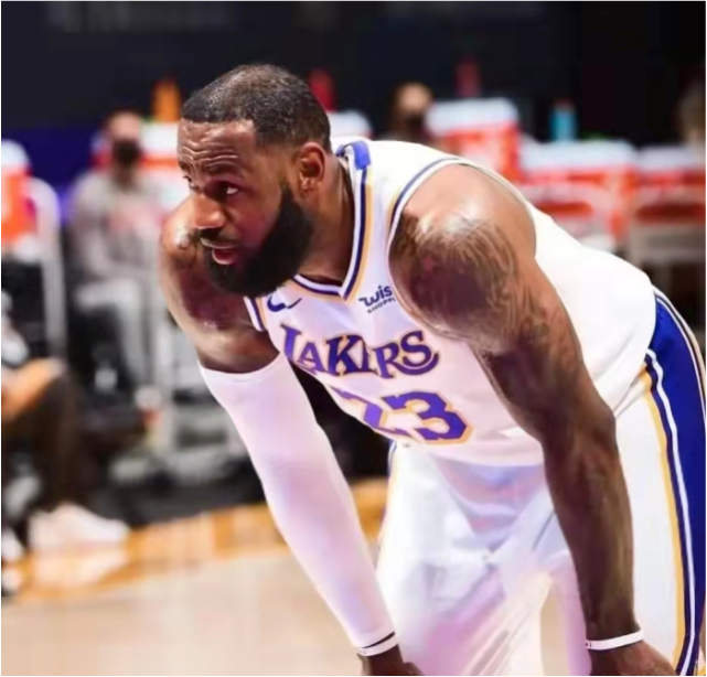 沙奎尔·奥尼尔|谁是NBA历史上天赋最强的人？不是乔丹，禅师：他本能拿10次MVP！