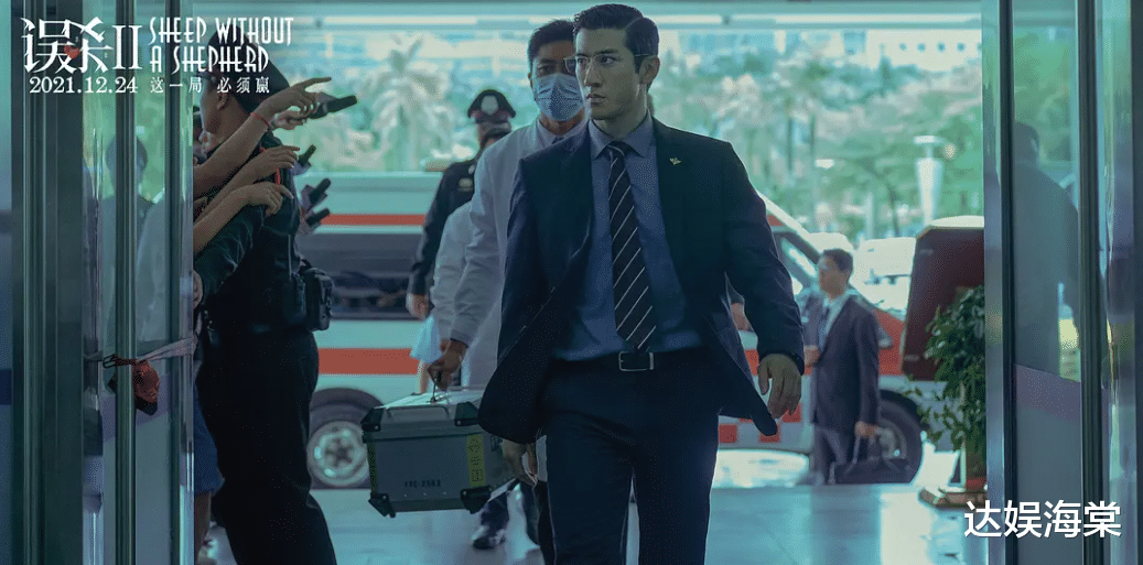 雄狮少年|连夺10天票房冠军，力压《雄狮少年》，这部大片赢了票房却输了口碑