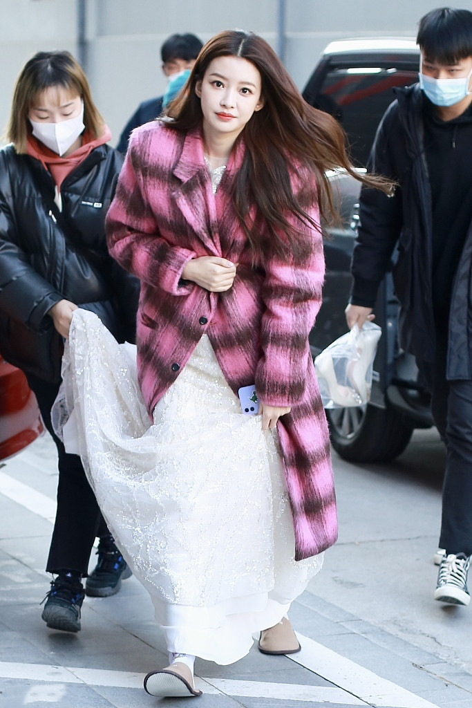 央视|央视文联春晚录制：张艺兴有“大佬”风范，唐艺昕和周翊然再聚首