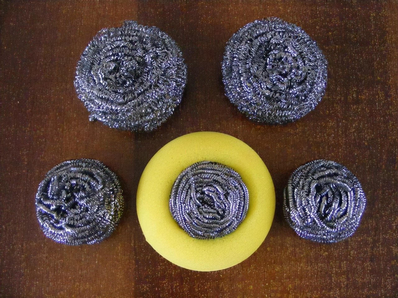 建议各位：不管多节俭，这4件旧东西该扔就扔，千万别心疼