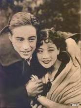 阮玲玉|阮玲玉：25岁吞安眠药自杀，约30万人为她送行，两任男友下场凄凉