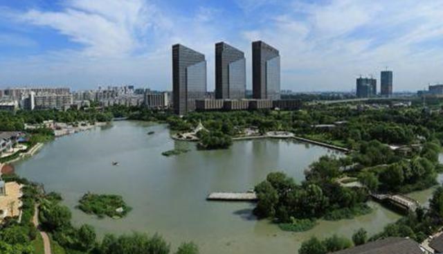 星空下说事 扬州又一商场被“分流”，被两大王牌挤压，或将面临倒闭