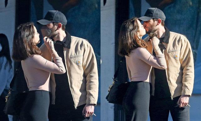 年终奖|33岁邦女郎安娜急于秀新男友，拉下对方口罩索吻，挑衅前任大本？