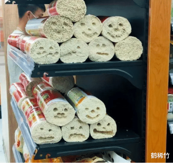 |“当代年轻人能懒到什么程度？”床头柜用了两年都没拆封？