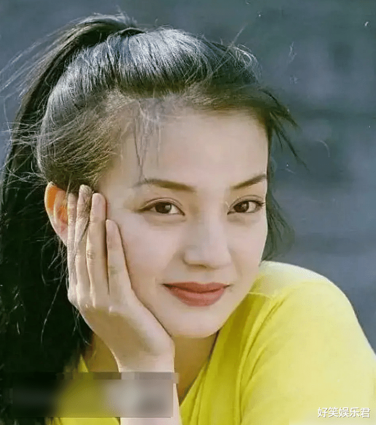 赵薇|赵薇基因有多优越?看清11岁女儿的模样,难怪黄晓明都忍不住动心