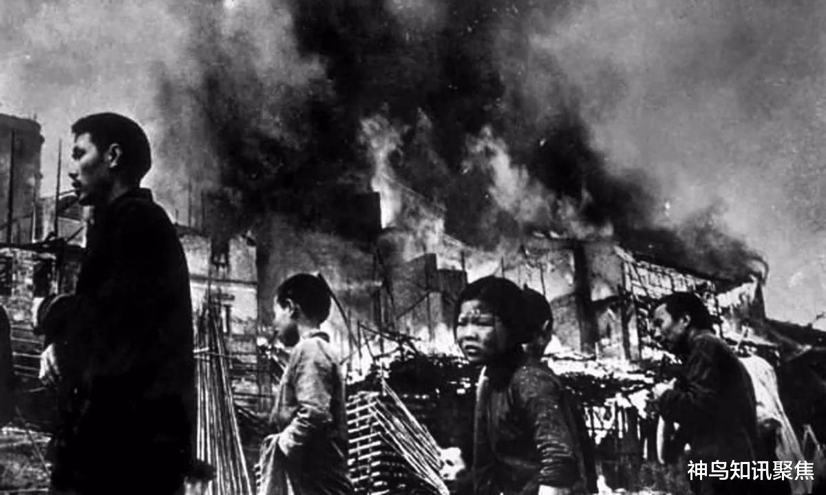 重庆 重庆景点惊现日军雕像,小男孩啪啪抽大嘴巴子,网友:干得漂亮!