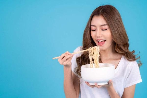 减肥时不吃晚餐会有哪些变化?这3个变化,或许会让你失望