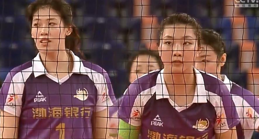 天津队|25-11，25-20，天津女排打疯，龚翔宇失落，江苏女排有心无力啊