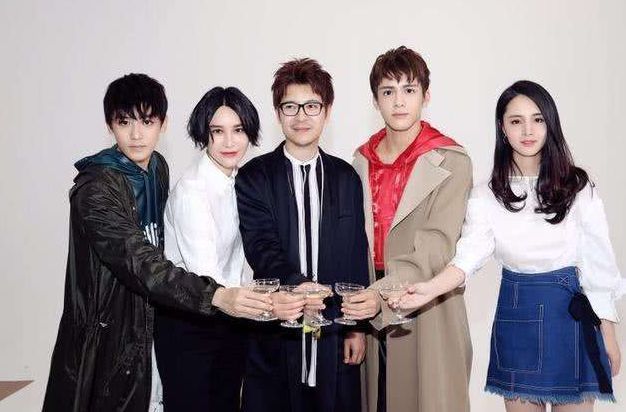 曾舜晞|曾舜晞性取向引发关注，曾透露不喜欢女生，早年聊天记录毁三观