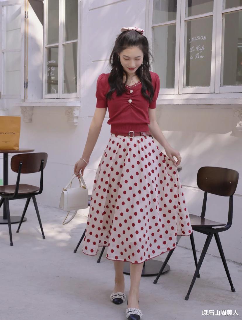 发型|?别再披头散发了！今夏这5款“发型”才够美够清凉，还显脸小