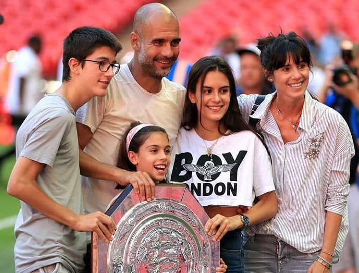 易建联|瓜帅极品女儿长大！一晃都20岁了，疑似交往英超巨星，颜值满分