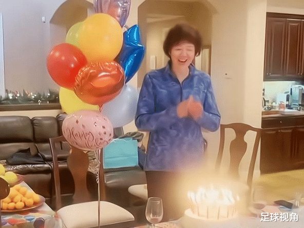 郎平|郎平在美国豪宅过生日！屋内豪华内饰曝光，与女儿合影太温馨