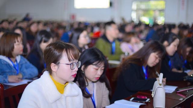 成都|成都这区真大气，一次性绩效工资高达5万多，“教不低公”实现了