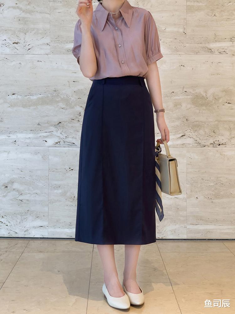 鱼司辰|早秋的这些搭配太好看了吧!橘红色毛衣马甲配牛仔裙、休闲又保暖