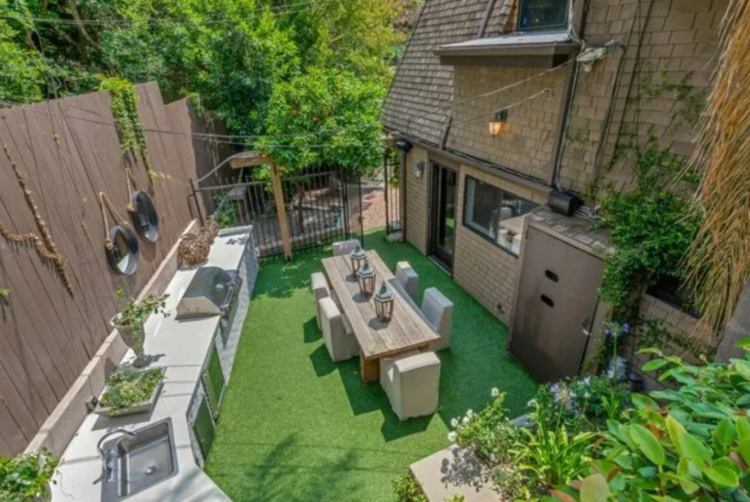 阿黛尔|增肥?鸡腿女王阿黛尔又双叒在全球最尊贵小区买房,带定制鸡舍!