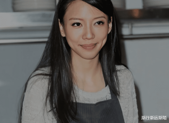 王力宏|王力宏人设被洗白？昔日老师发文力挺，作家海菱怒扒女方真面目