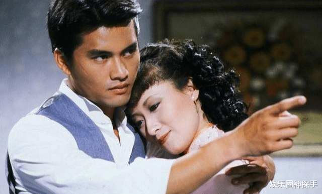 张嘉益|65吕良伟儿子长大了，20岁的他“等比例”长大，父子合影有意思