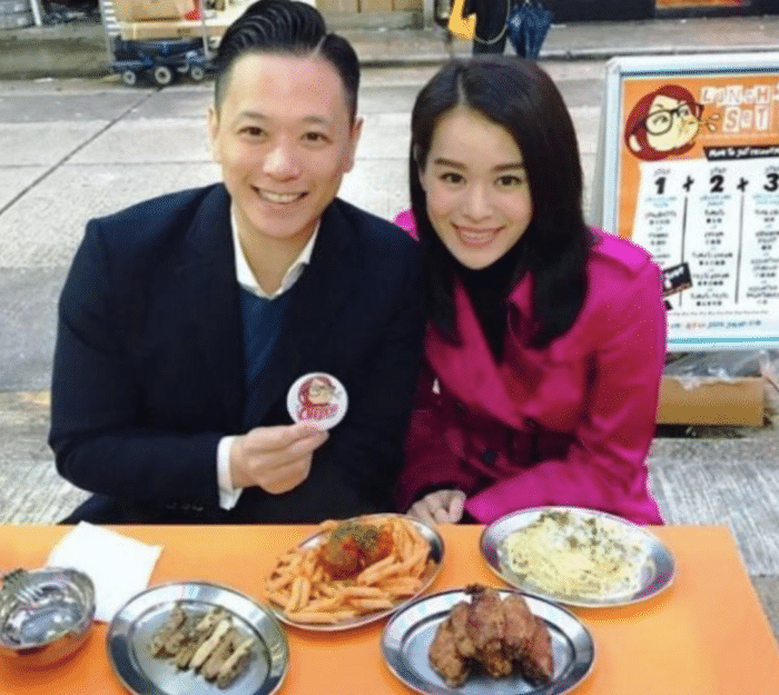 胡杏儿|胡杏儿老公带长子吃路边摊，Brendan初尝豆腐花，眼神喜感戏超多