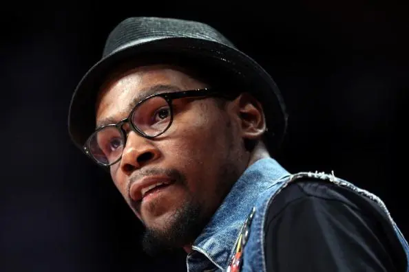 凯文·杜兰特|杜兰特被钓鱼执法了，兄弟们把“保护”打在公屏上！