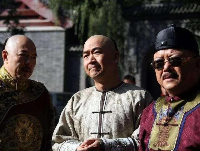 |娱乐圈六对年龄差距大的情侣，都是狠人，最大差49岁，最小差20岁！