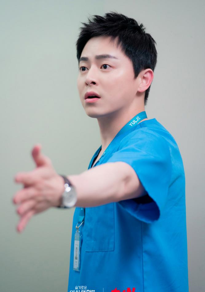 韩剧|2021年17位韩剧男主角天花板：宋仲基、金宣虎，谁是最完美理想型