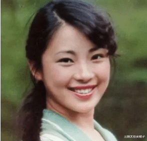 三姨太在买裙子|李连杰:为美娇娘修2亿豪宅,原配却住地下室,今重病是现世报?