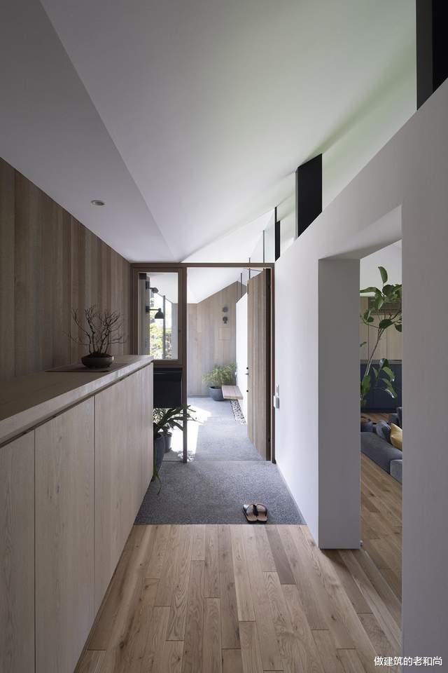 乡间单层朴素的住宅：以田野风光为景，构筑舒适的生活空间