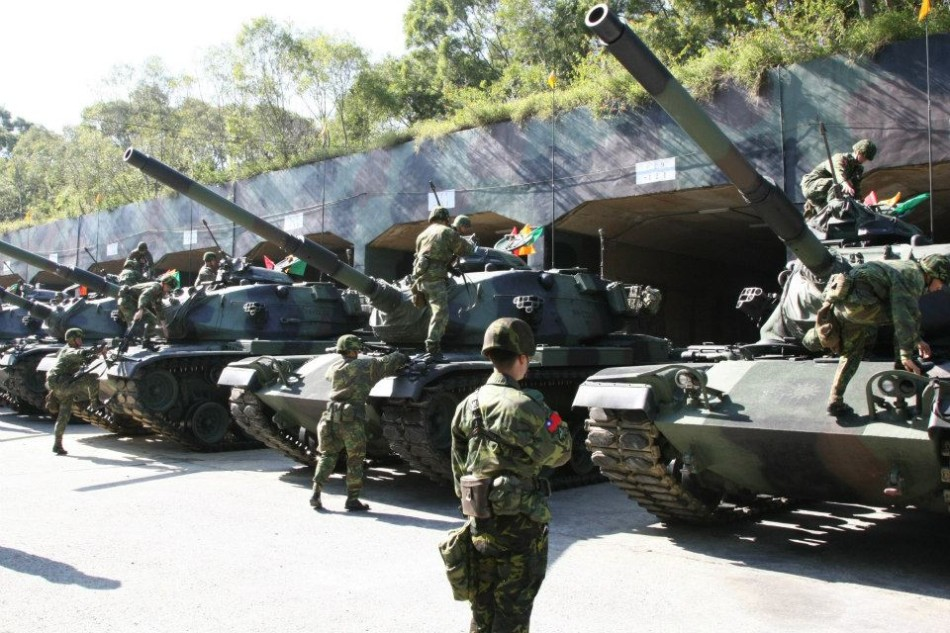 美军|为什么《福布斯》称，台海作战中，决定胜负的将是两岸的装甲力量