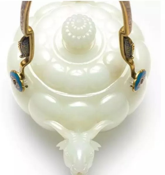 粉彩|人养玉三年；玉养人一生；来看看玉是何等价值