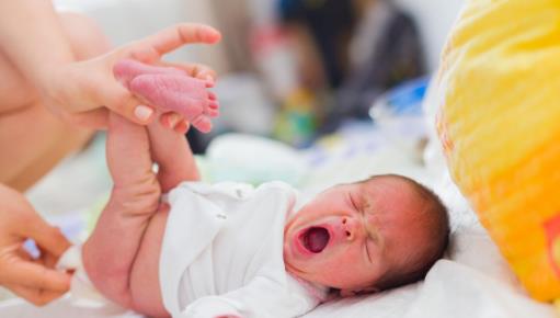 我是妈妈|夏季来临,宝宝红屁屁“成灾”,家长做好日常护理,娃才不会受罪