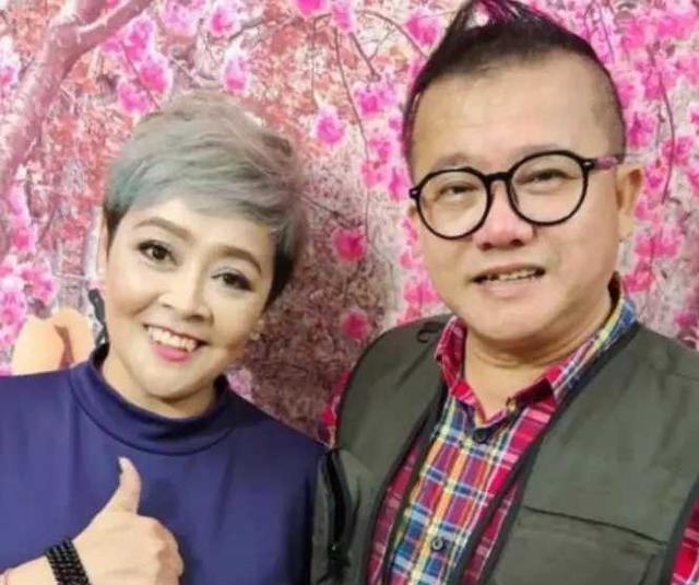 梅高兴谈娱乐 又一因新冠死亡的歌手!年仅46岁去世,疑似医院救治不当延误病情