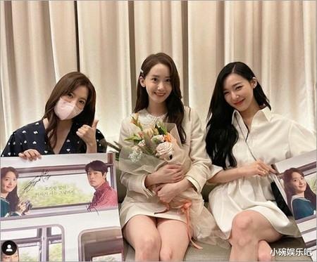 少女时代|少女时代的允儿，在主演电影上映前向成员们表达了感谢之情