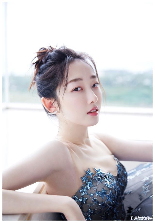 蒋梦婕|32岁蒋梦婕，饱满有型肌肤白皙，美得如此性感迷人